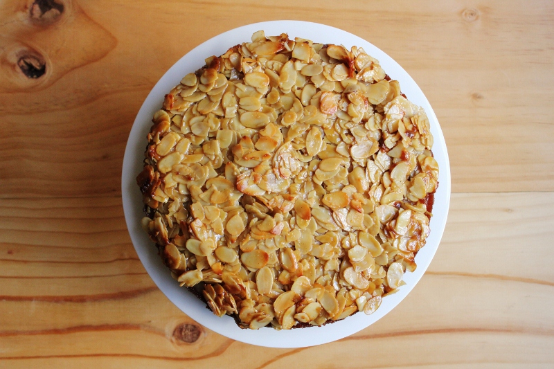 Toscakaka Caramel Almond Sponge Recipe