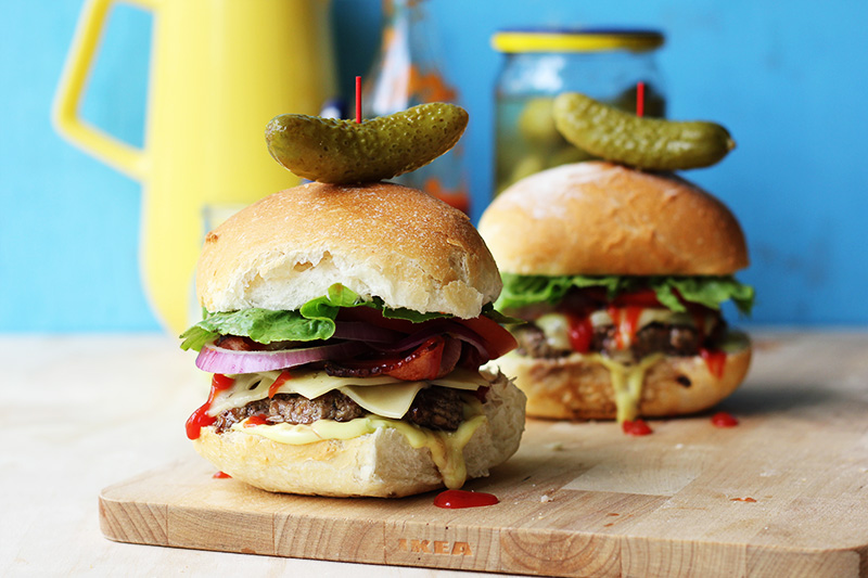 Sexy Bacon Cheeseburgers with Special Sauce // The Sugar Hit