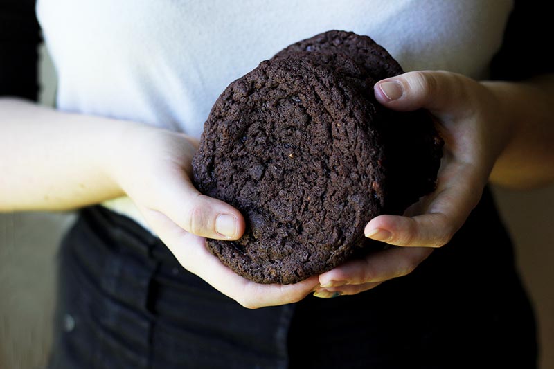 Giant Chocolate Peanut Brittle Cookies // The Sugar Hit