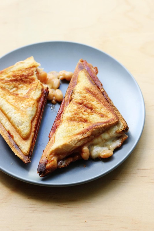 Baked Bean Jaffles // I Ate That The Sugar Hit