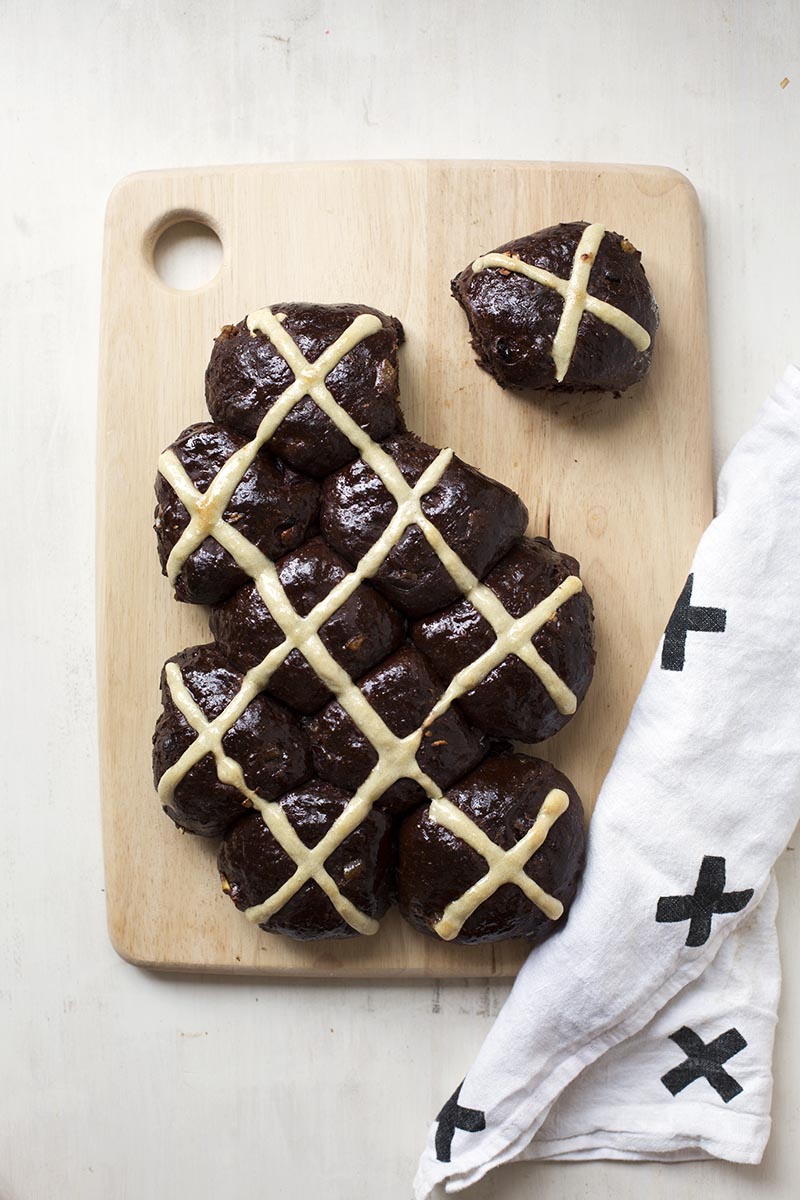 Chocolate Hot Cross Buns // The Sugar Hit