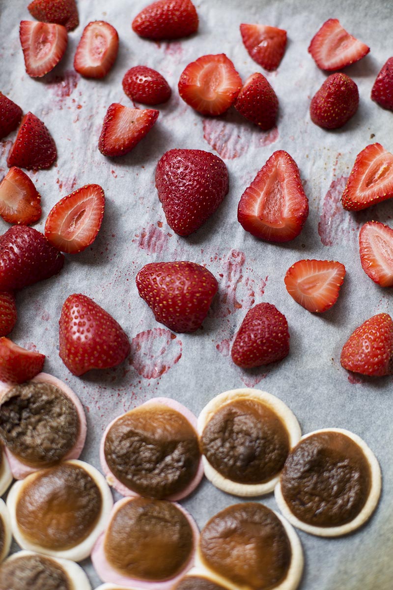 Roasted Strawberry Marshmallow Milkshakes // The Sugar Hit